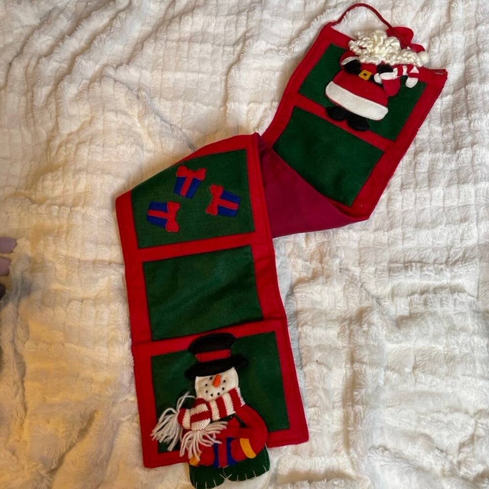 CHRISTMAS WINTER HOLIDAY Santa Snowman Door Wall Hanger Holder Red‎ Green